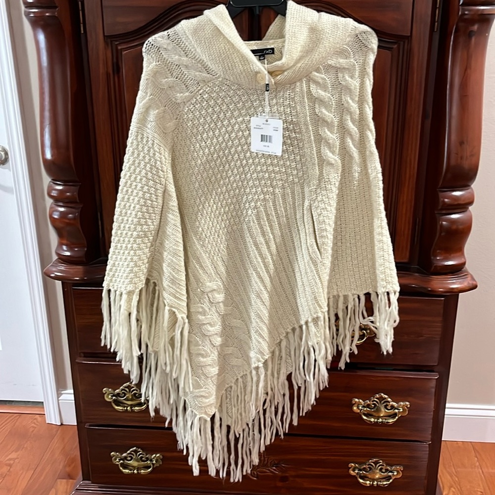 Pullover sweater